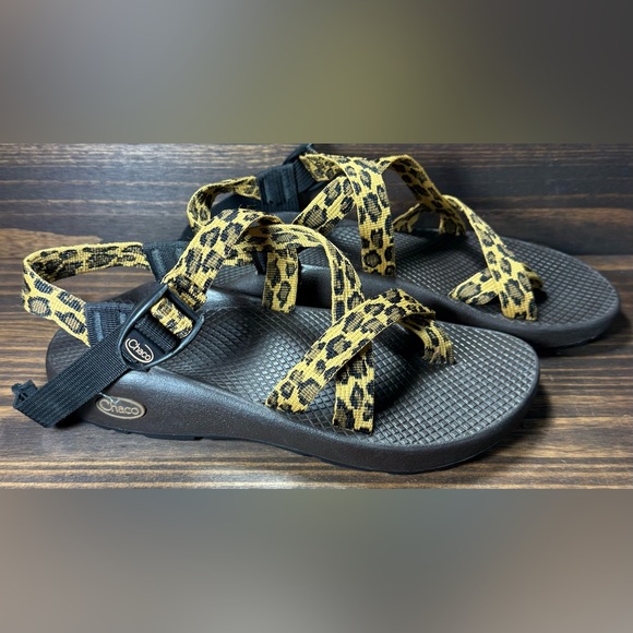 Chaco Z/2 Cloud Womens Size 8 Shoes Leopard Print Toe Strap Athletic Sandals - Picture 5 of 7